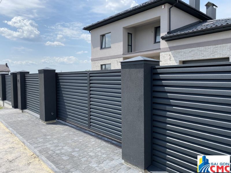 Thép hộp – Giải Pháp Kết Cấu Bền Vững Cho Công Trình 19 Dùng thép hộp trang trí nội – ngoại thất, làm lan can, cổng cửa